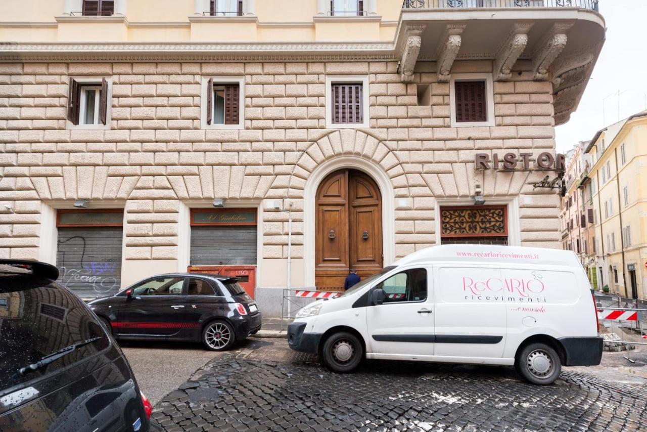 Rione Monti Apartment